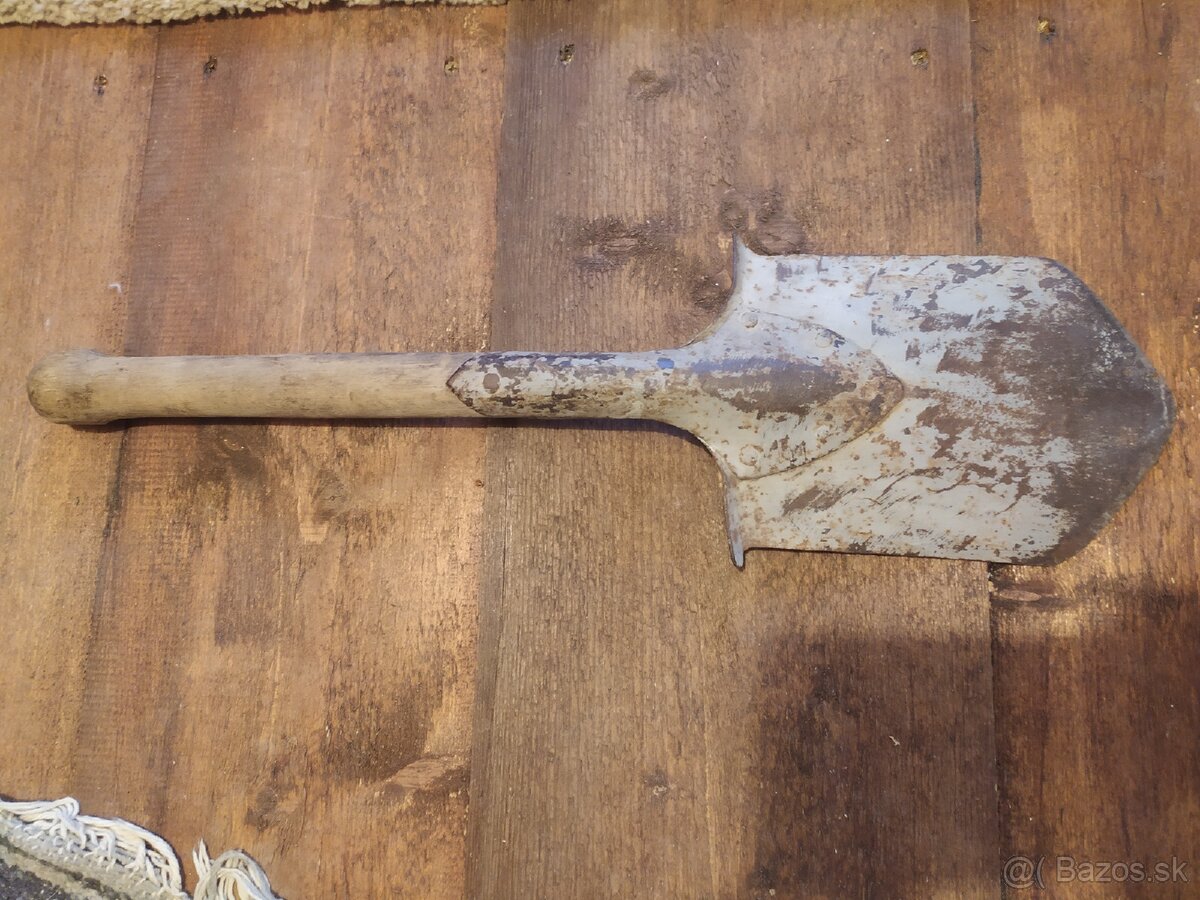 Rakúsko Uhorsko poľná lopatka