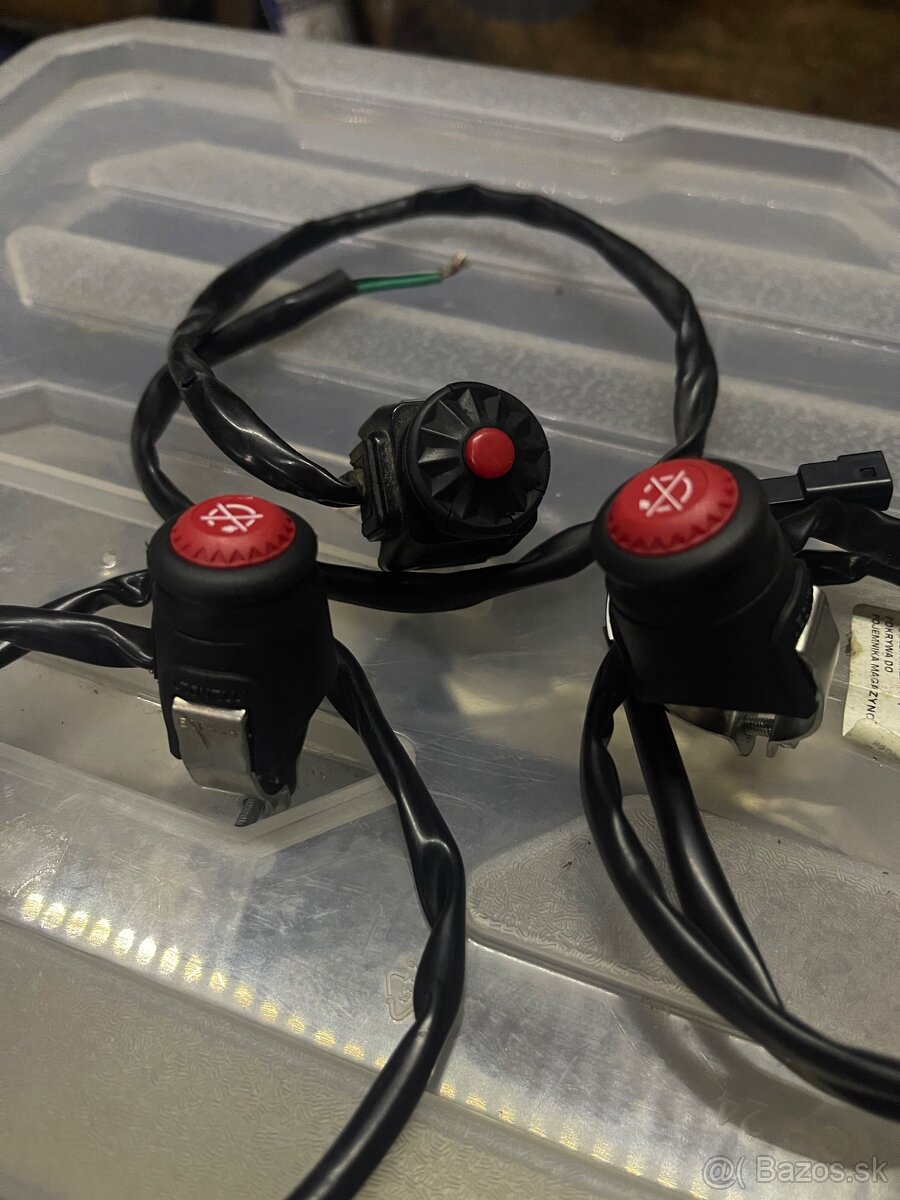 Tlačitko  stop/ start motor