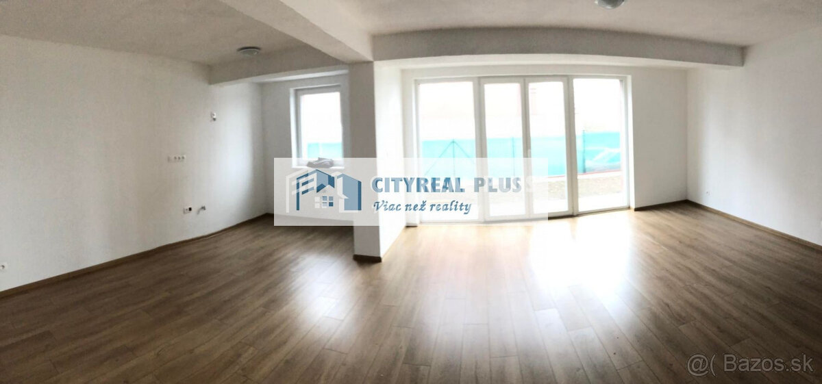 NA PREDAJ  4- IZBOVÁ NOVOSTAVBA S GARÁŽOU  V MESTE NOVÉ ZÁMK