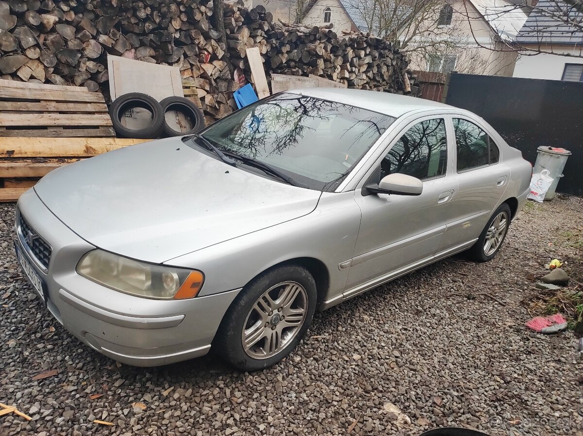 S60 2.0 132kw benzín