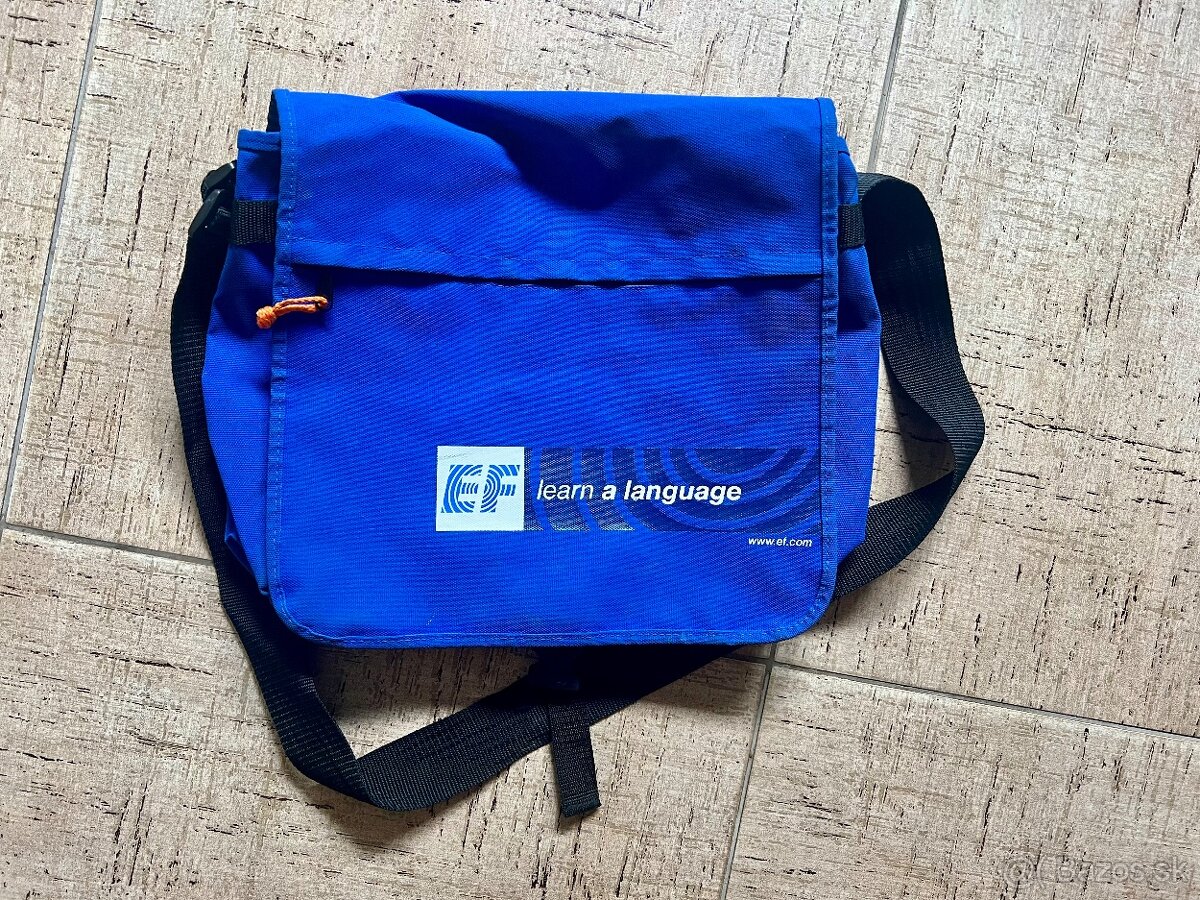 Kvalitná školská taška cez plece EF
