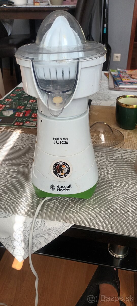 Smoothisovač a odsťavovač citrusov