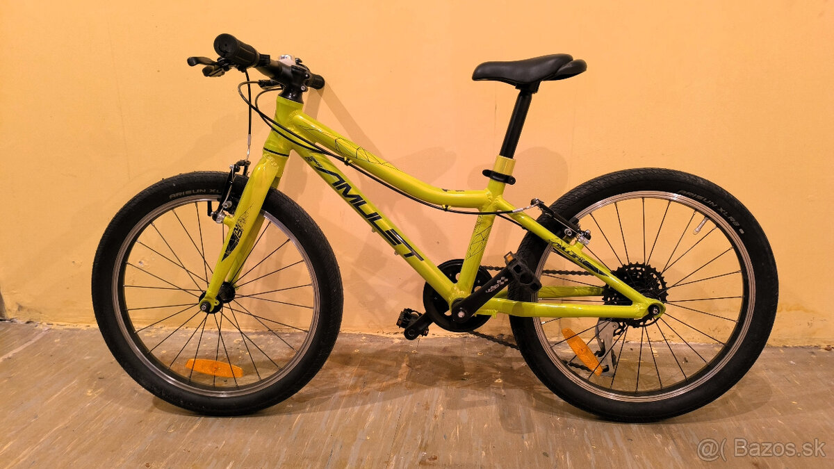 Detský bicykel Amulet Tomcat 20\" a cykloprilba
