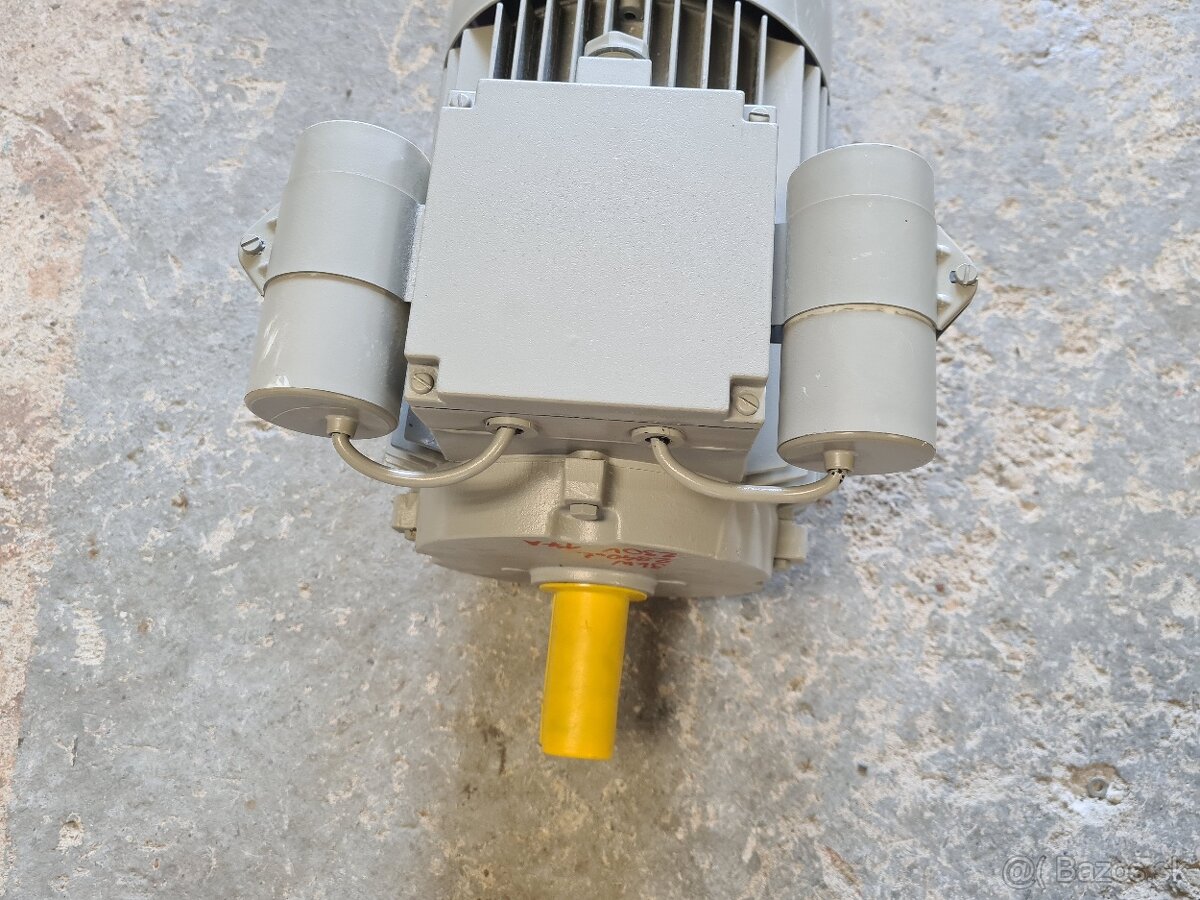 Predám nový jednofázový el.motor 3kW 2900ot 230V