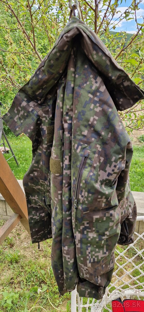 Vojenská goretex bunda