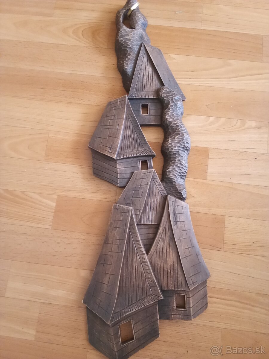 Drevorezba chalúpky
