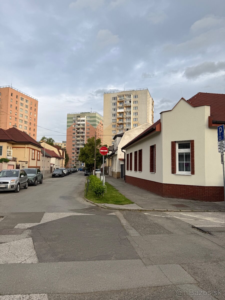 Veľký 1 izb. byt 50 m2, Staré mesto, Kuzmányho sídlisko