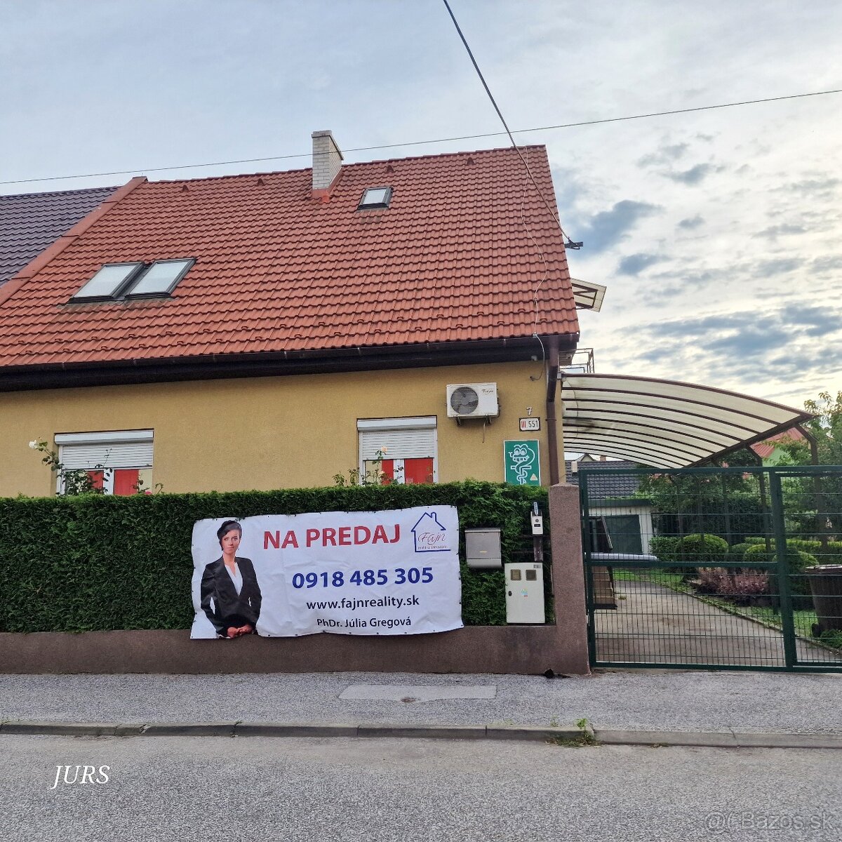 Rod. dom s 2samostatnými bytmi,garážou,záhradou Slovenská ul