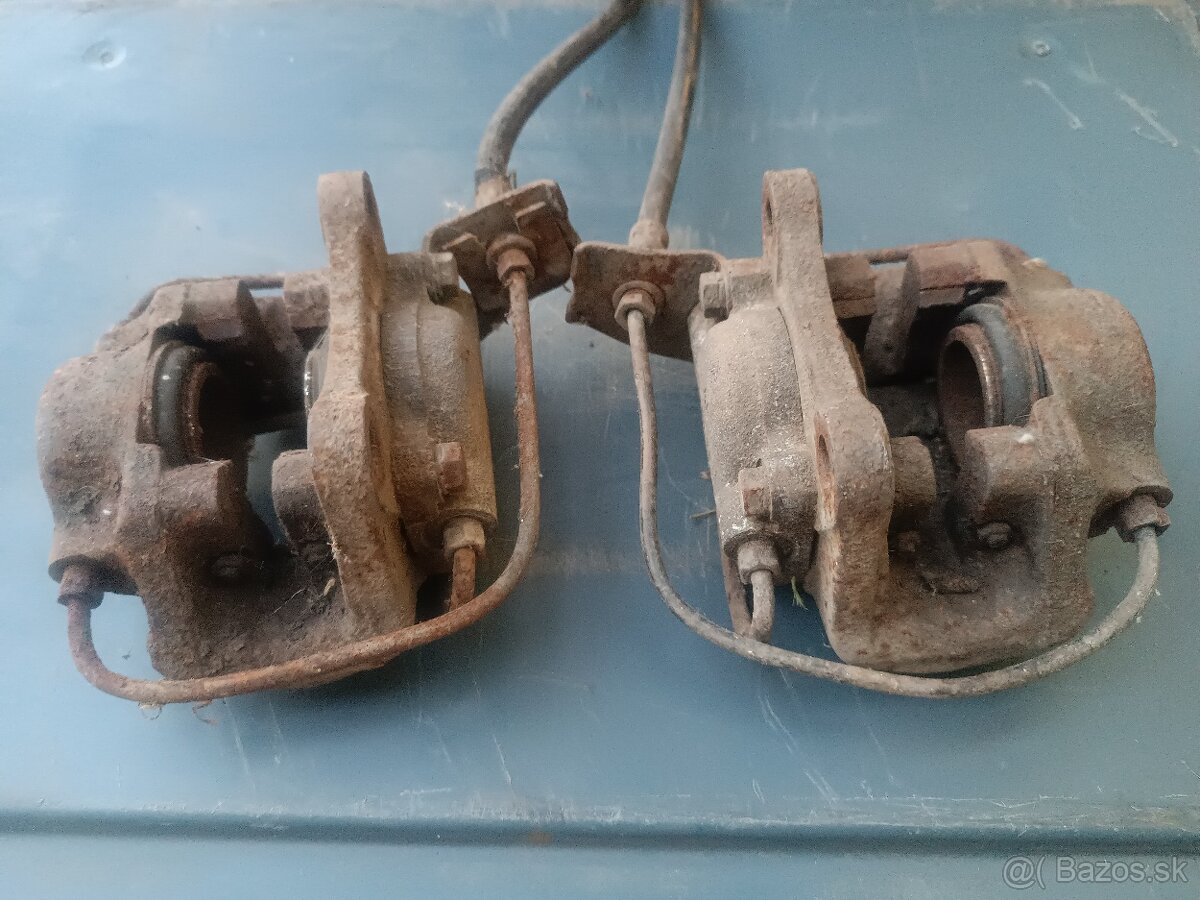 Škoda M 105,120,125,130 brzdové strmene