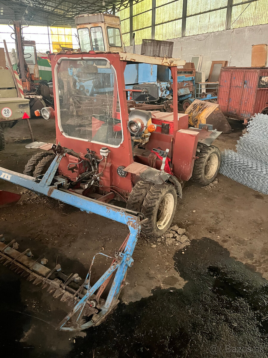 Horská kosačka MT8046