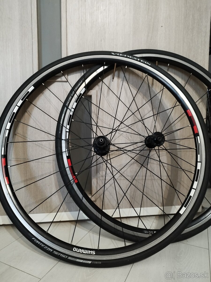 Sada kolies SHIMANO "WH-R500"