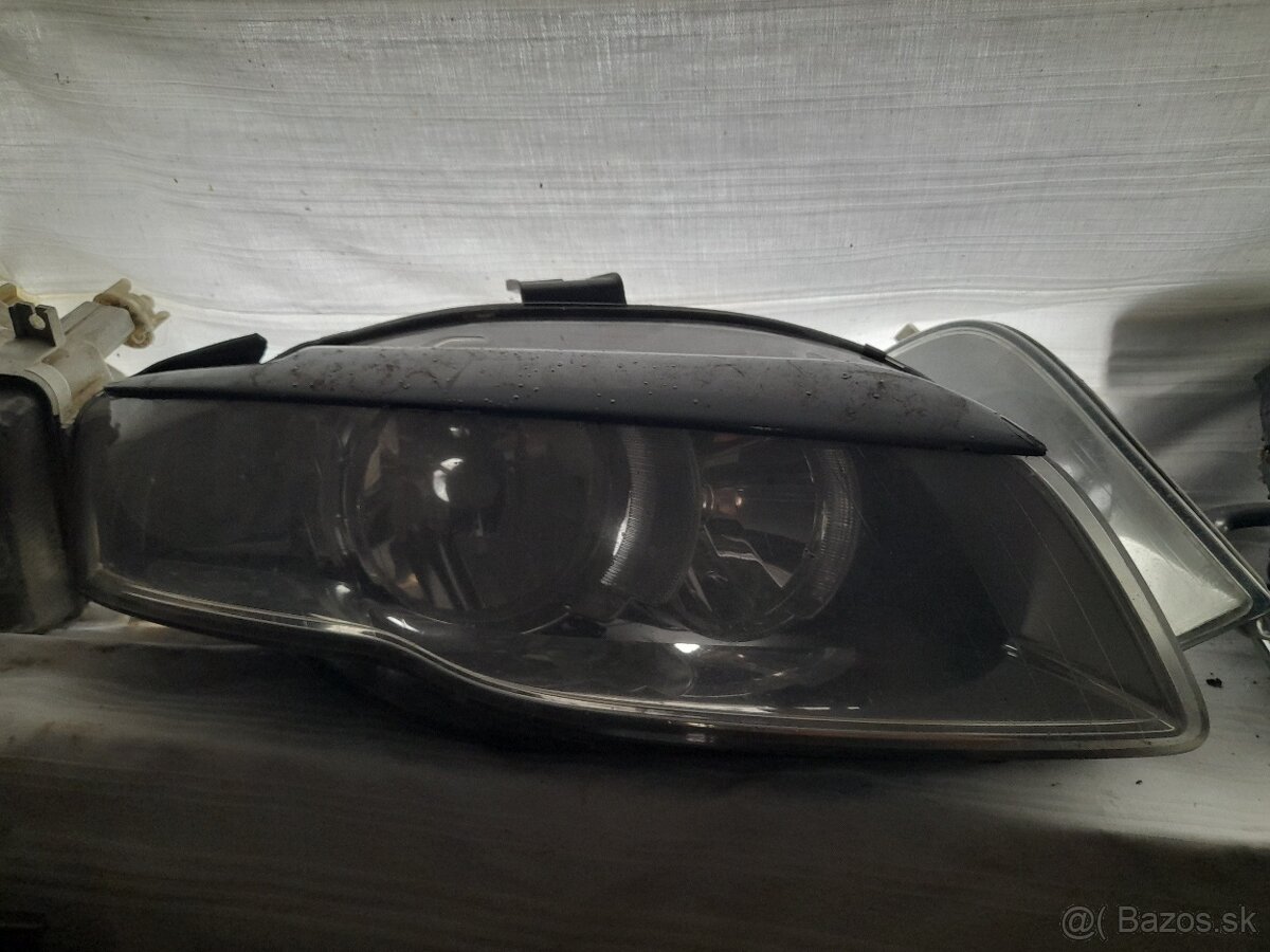Audi a4 b7 Predné prave svetlo