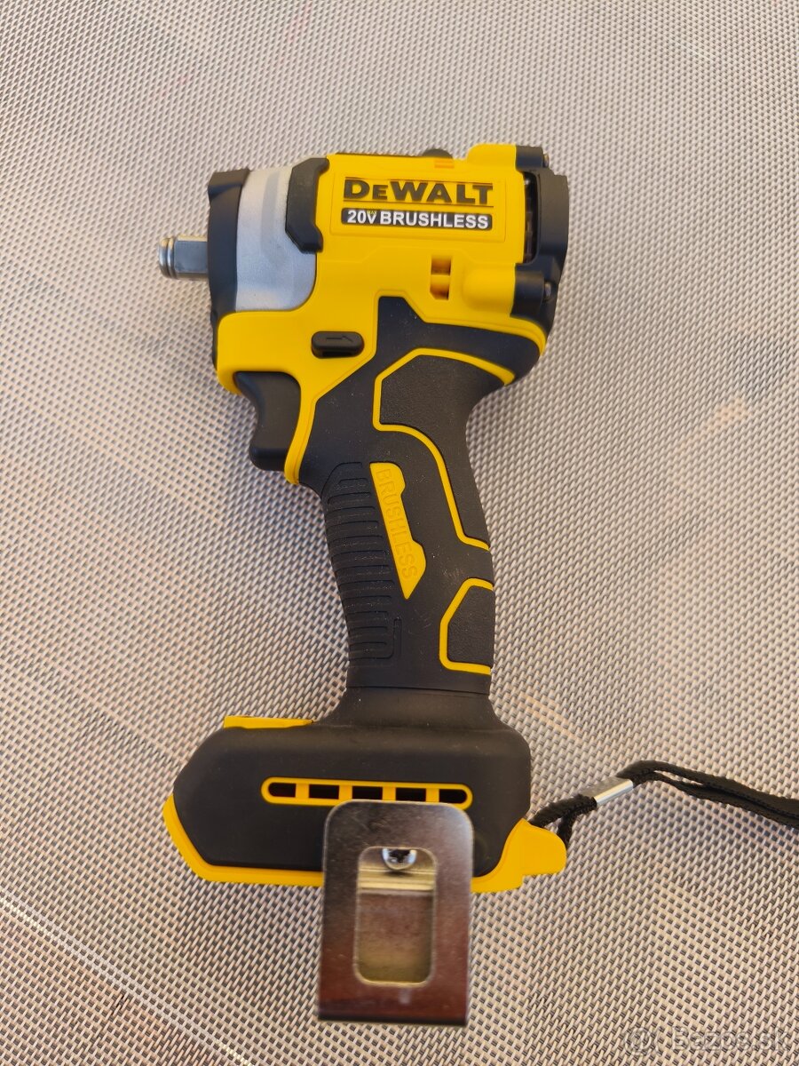 Dewalt rázovy uťahovak