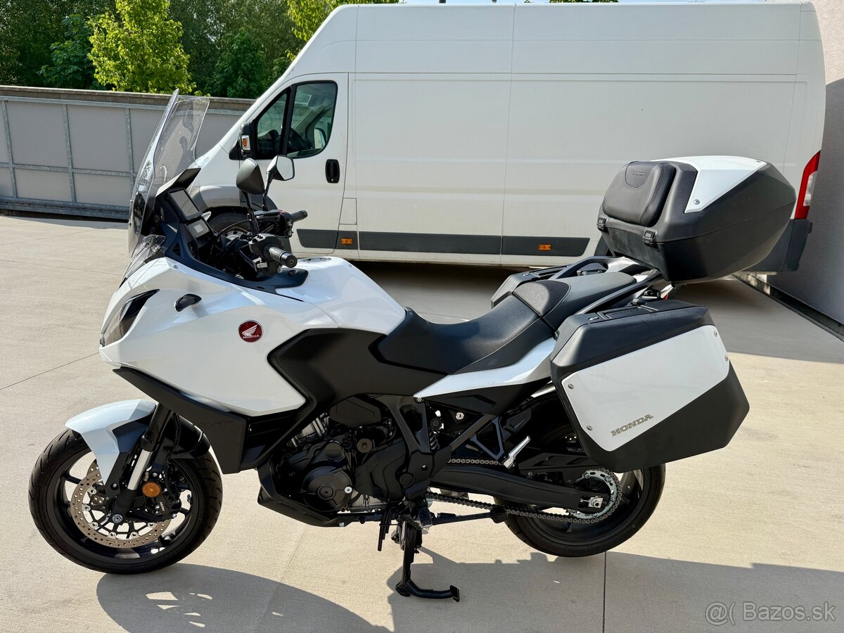 Honda NT 1100 D 800km