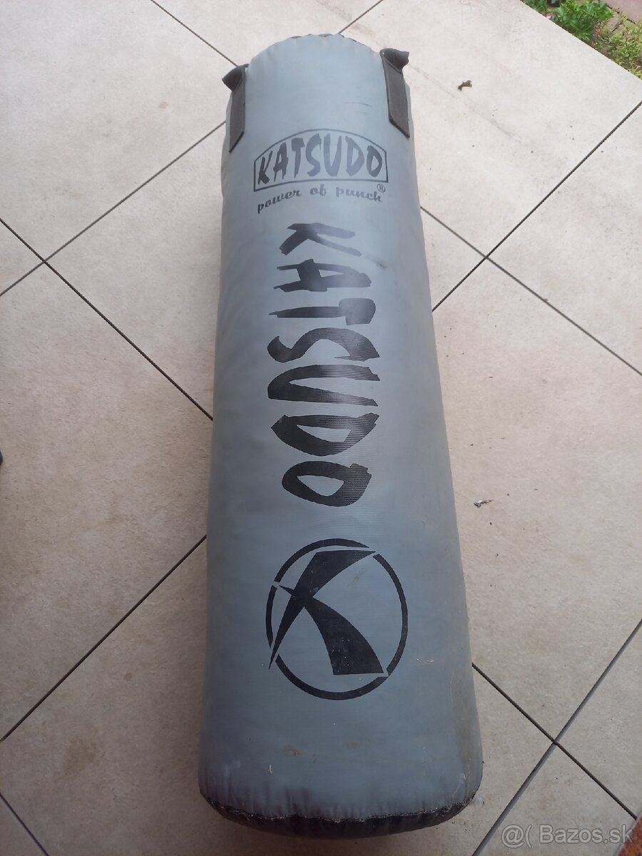Predam boxovaci mech KATSUDO