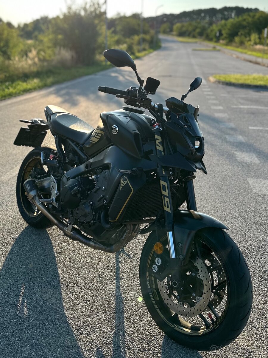 Yamaha mt 09 rv.2023