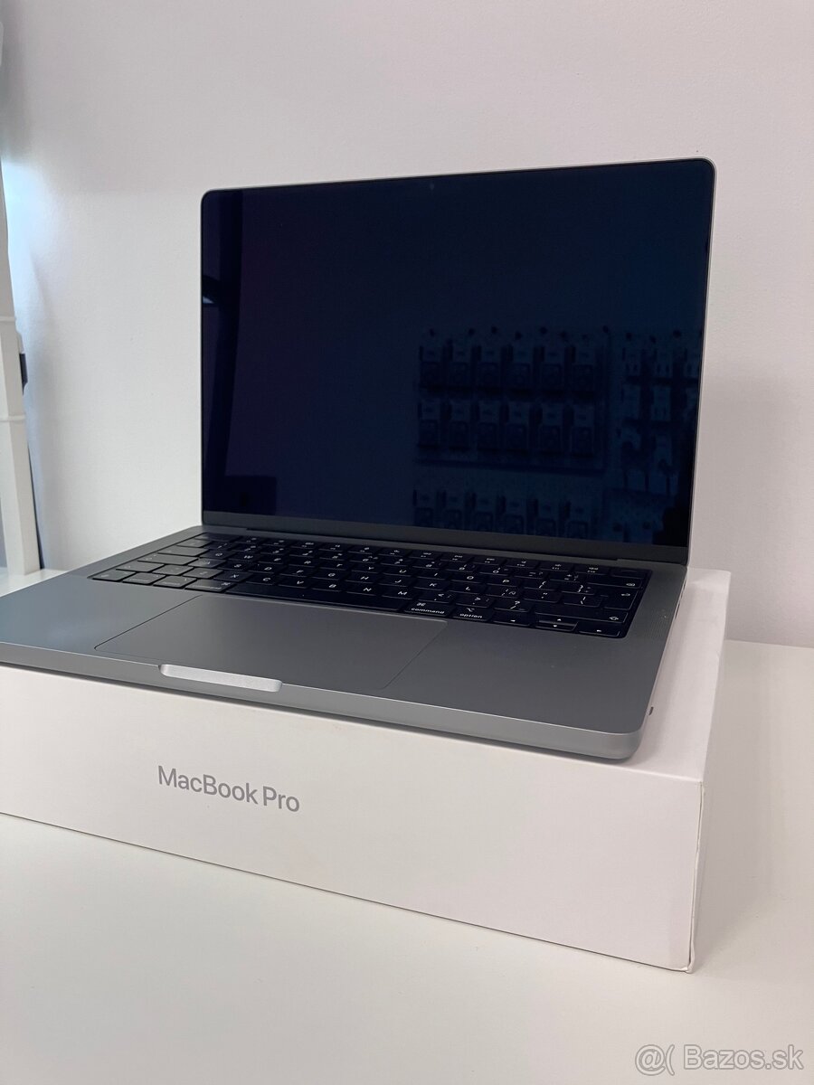 Apple Macbook Pro 14” - M2 Pro