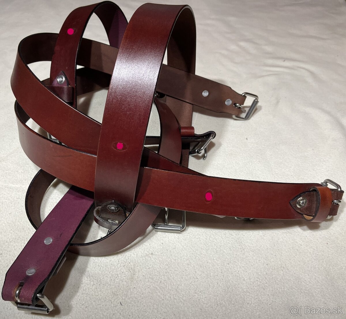 Westernový zadní podbřišníkový řemen kožený červený