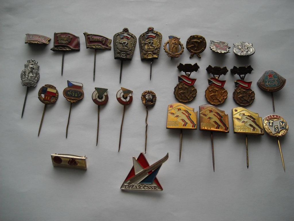 Odznaky:Vojenský,Spartakiada,Dubček a iné