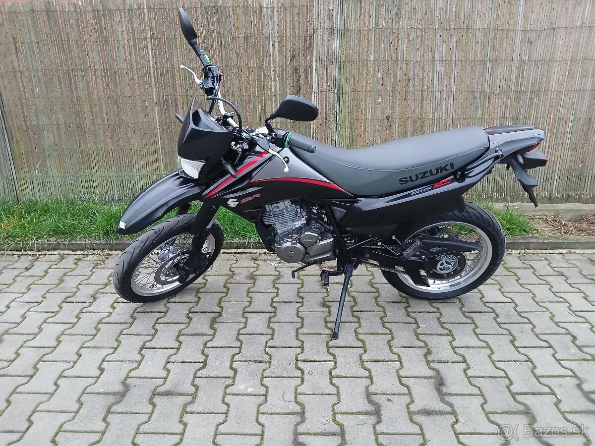 Suzuki DR 125 SM