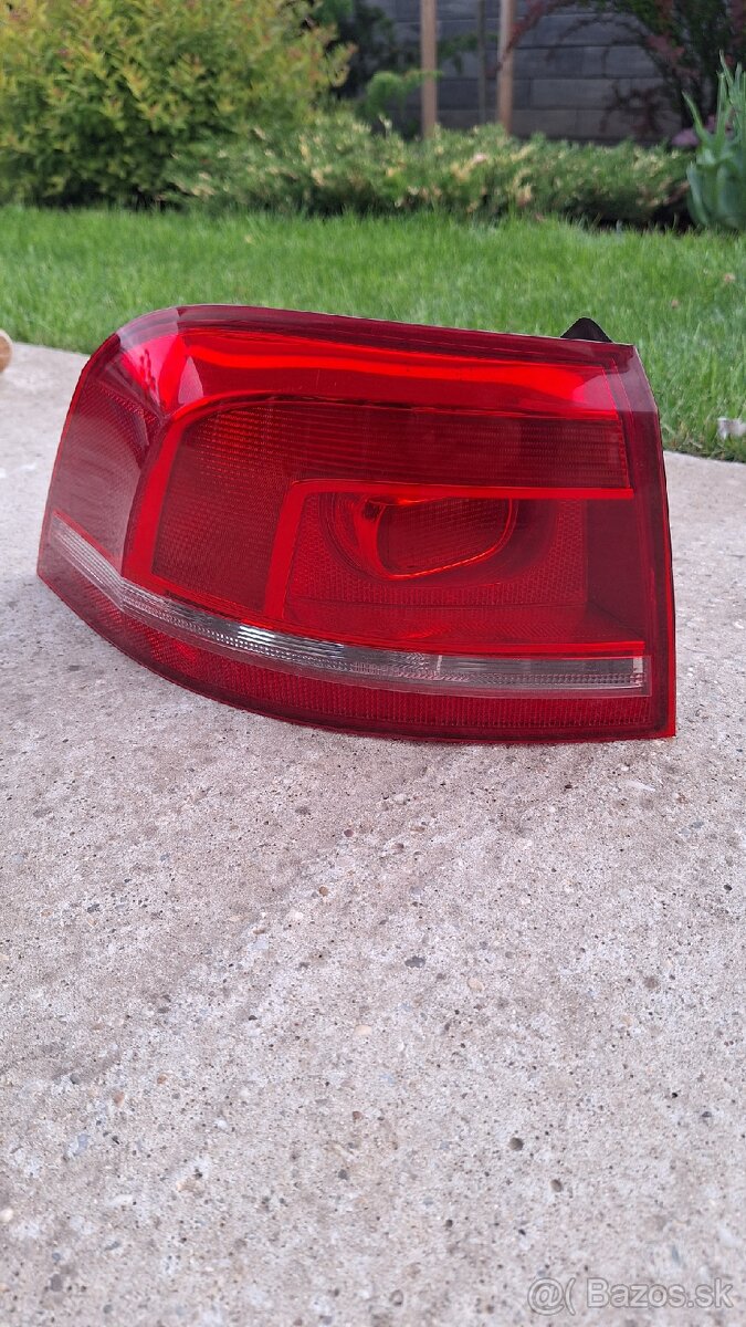 Svetlo Passat B7