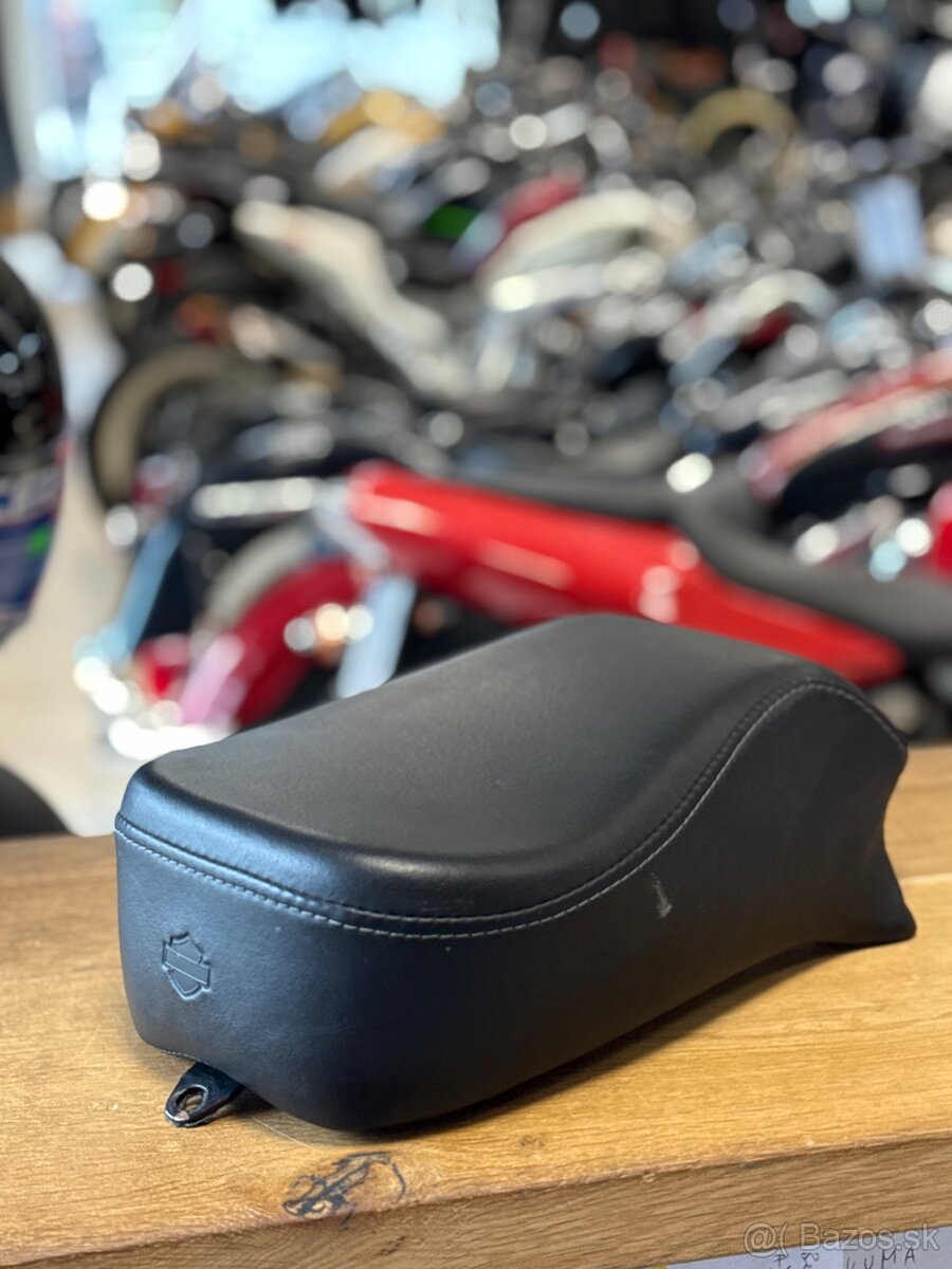 Zadná sedačka Harley DAVIDSON