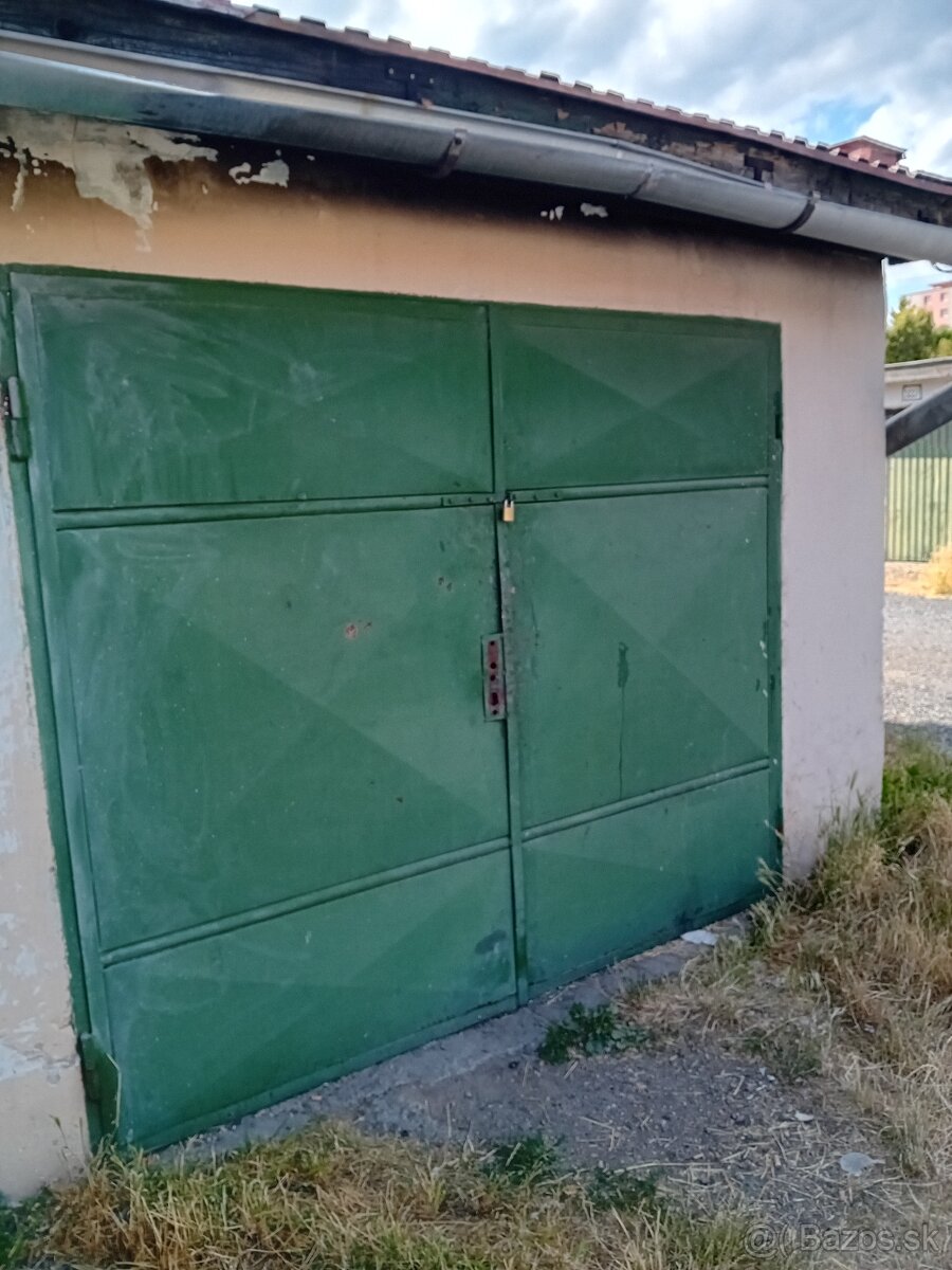 Garáž