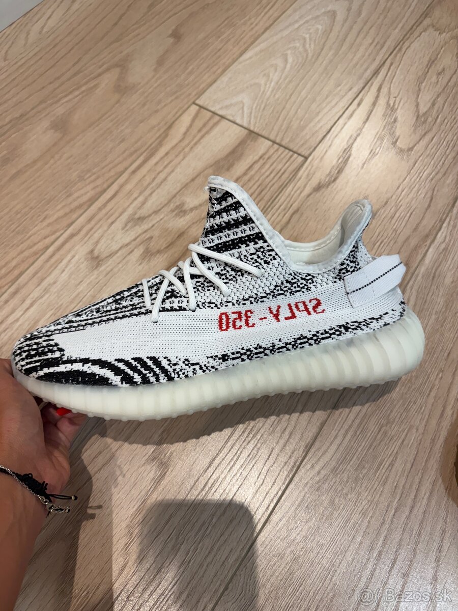 Yeezy boost 350 V2 “zebra”