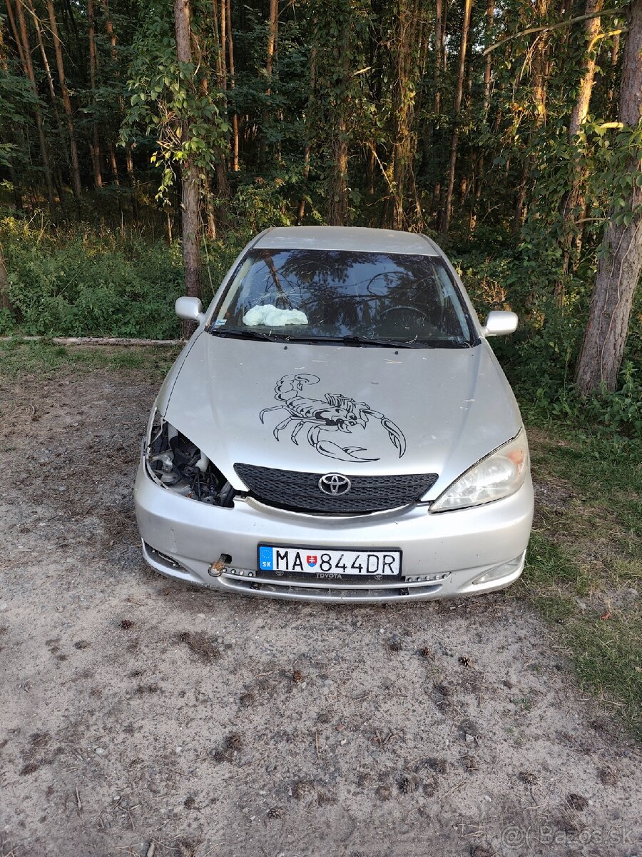 Toyota camry 2003 2.4-vvti benzin /lpg manuál