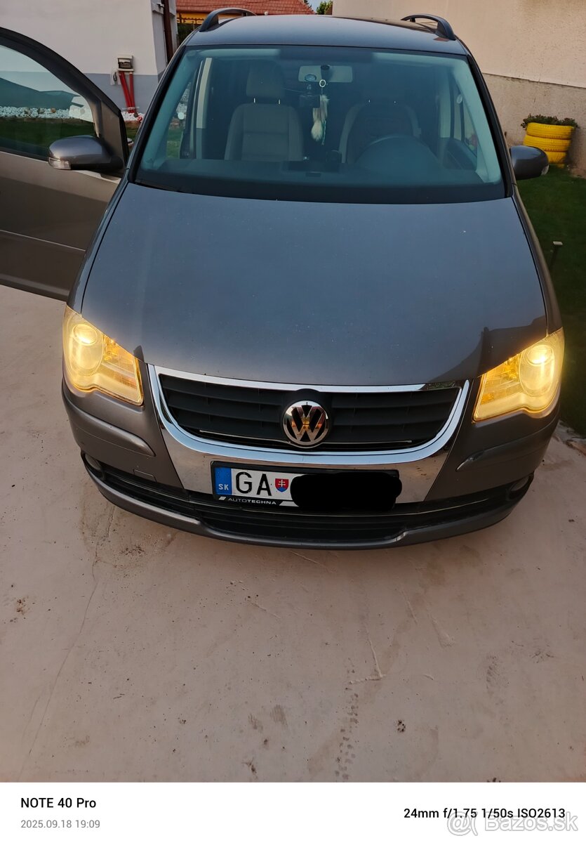 Predám Volkswagen Touran 2.0 TDI