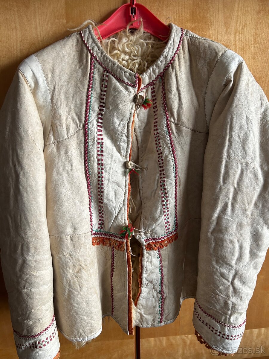 Ľudový odev - kožuch