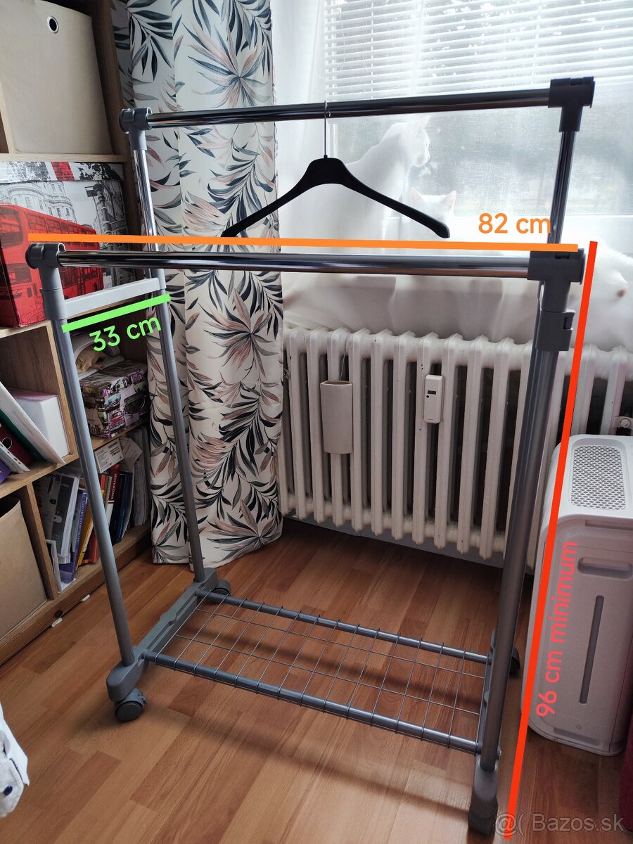 Predám vešiak na oblečenie