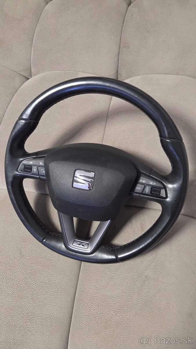 Volant SEAT LEON 5f lift excelence +Airbag