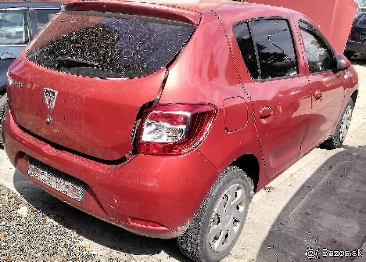 DACIA SANDERO 1.2 2014 predám MOTOR D4F F7, DVERE, MOTOR D4F