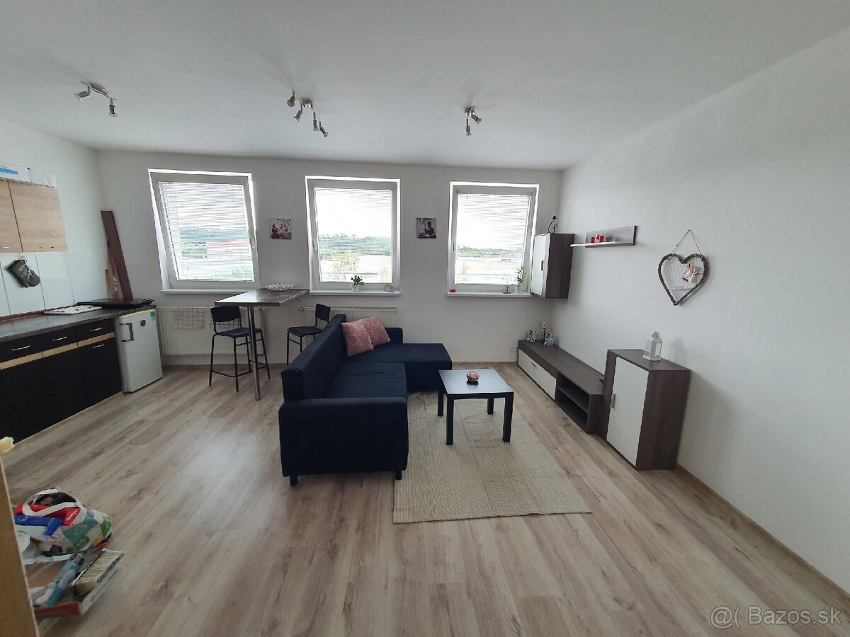 Prenajom garsonky v MA