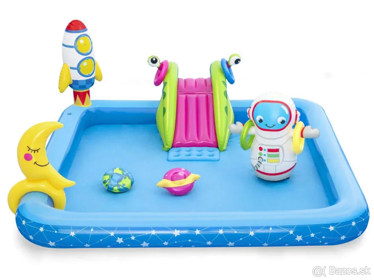 Bazen detsky so šmýkačkou