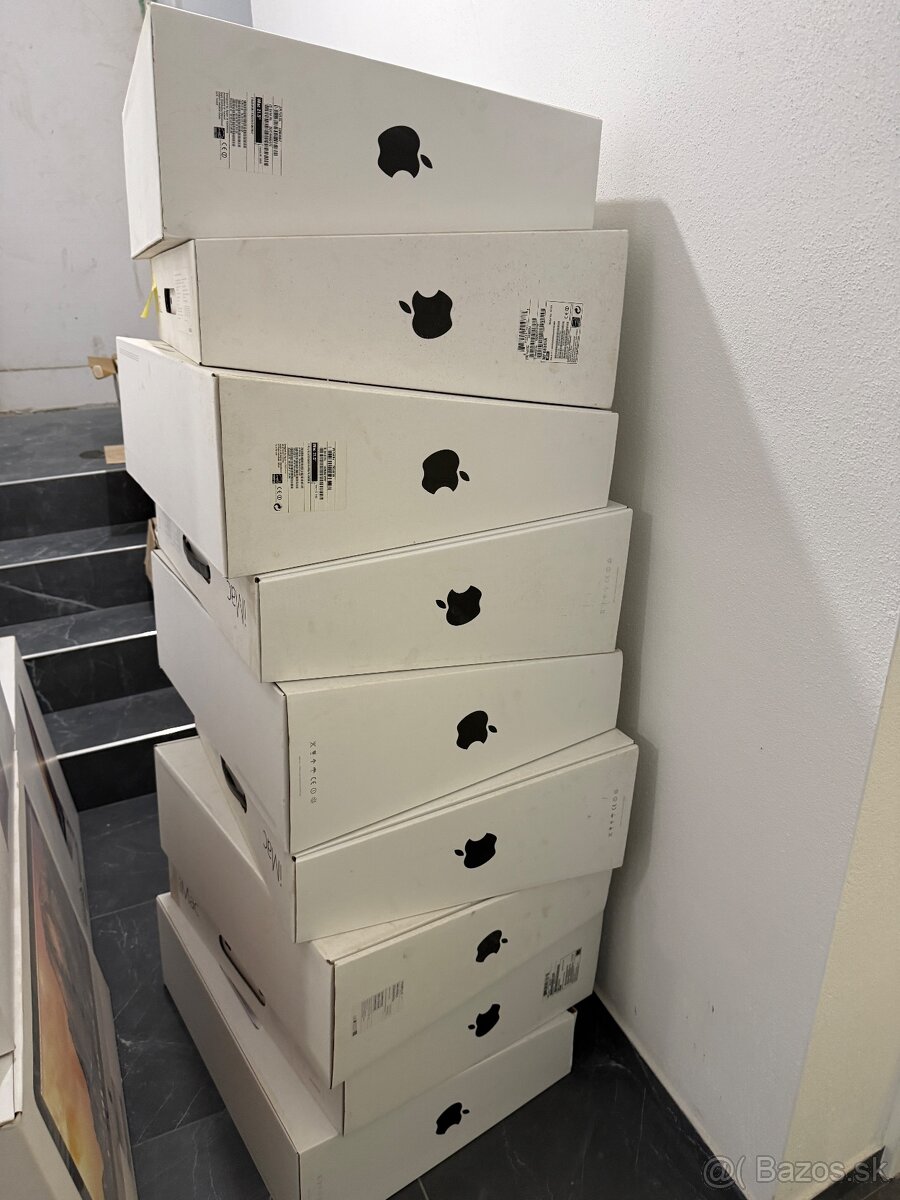 Krabice iMac, iPhone, iPad, Macbook