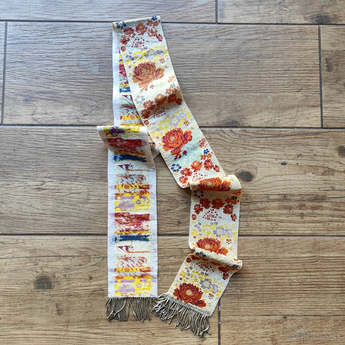 Stará stuha ku kroju 2