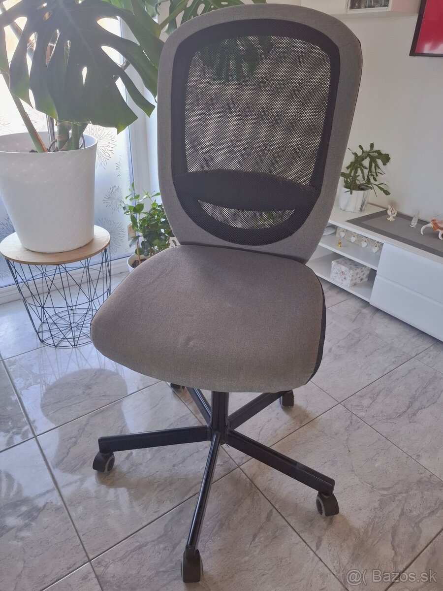 Kancelárska stolička