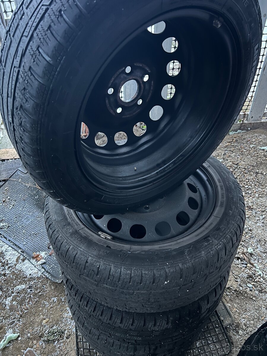 R16