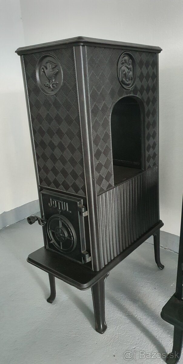 Liatinové kachle Jotul F 606 čierný lak
