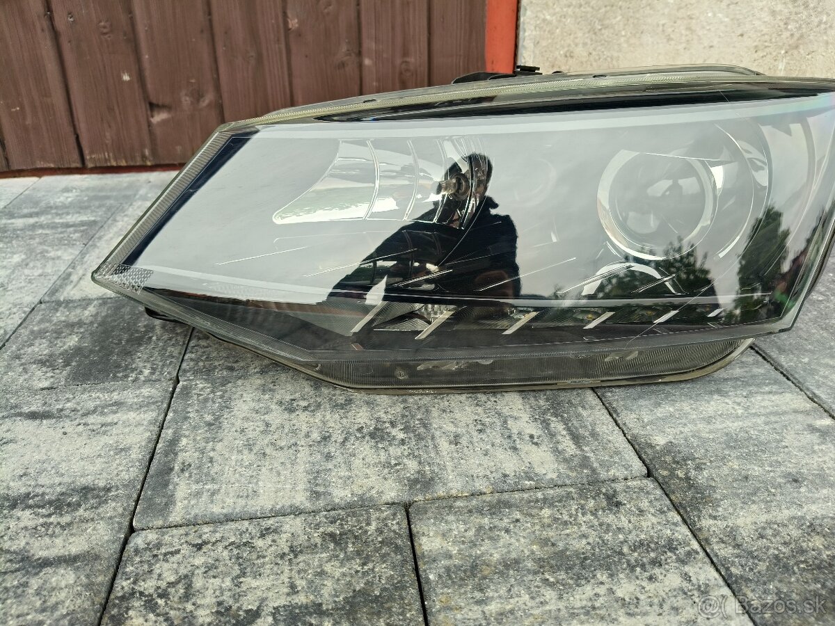Škoda fabia 3 pravý svetlomet H7 h7 led 6V1.941.016.B