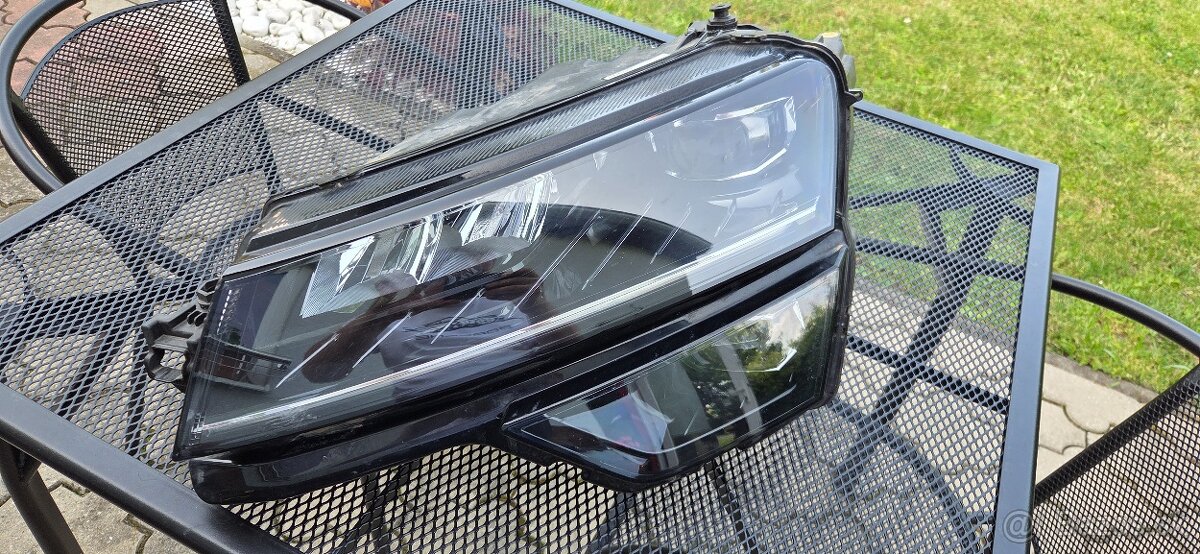 Ľavé LED svetlo Škoda Karoq