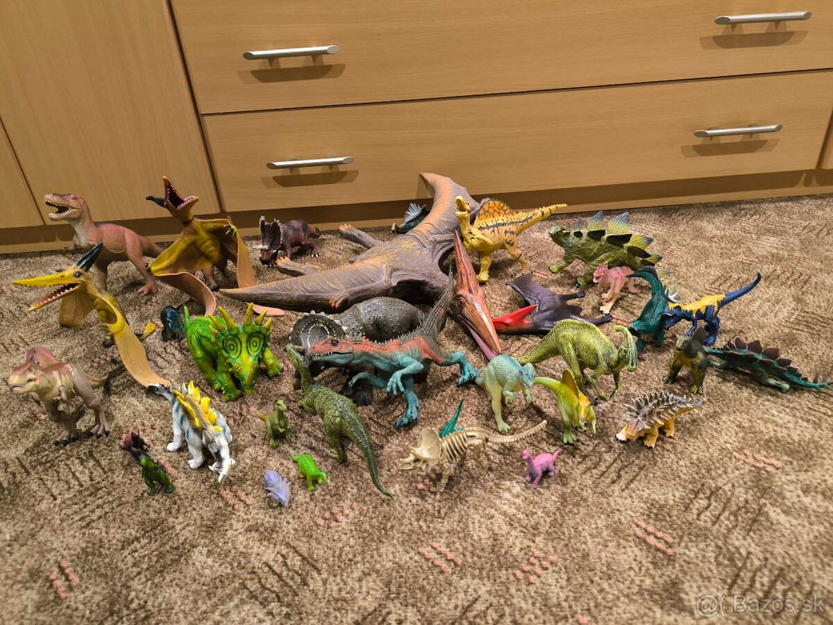 Dinosaury