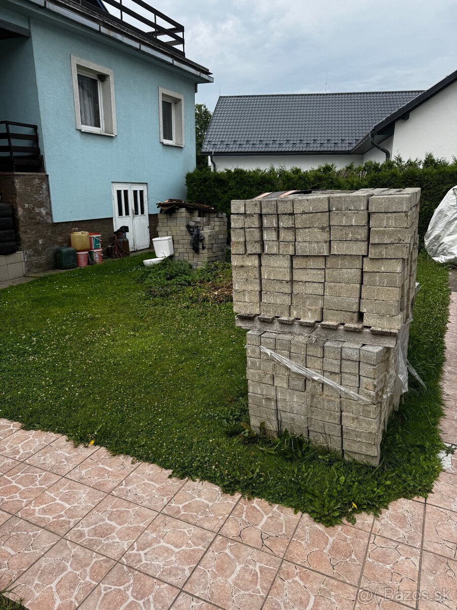 Zámková dlažba