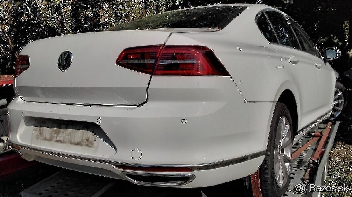Volskwgen Passat B8 2.0 TDi 2018 predám DVERE. RIADENIE