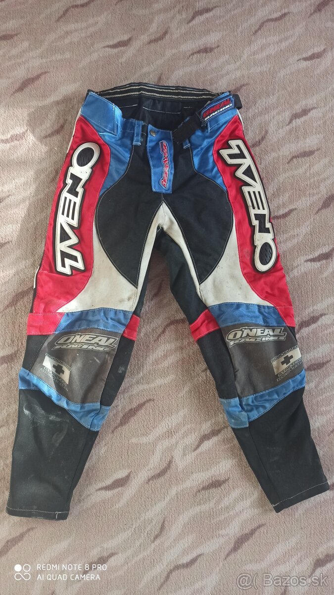 Chrániče lakťov a kolien, driekový pás, motokrosové nohavice
