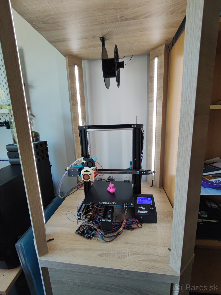 Ender 3 "Ultra" + custom skriňa + filamenty, príslušenstvo