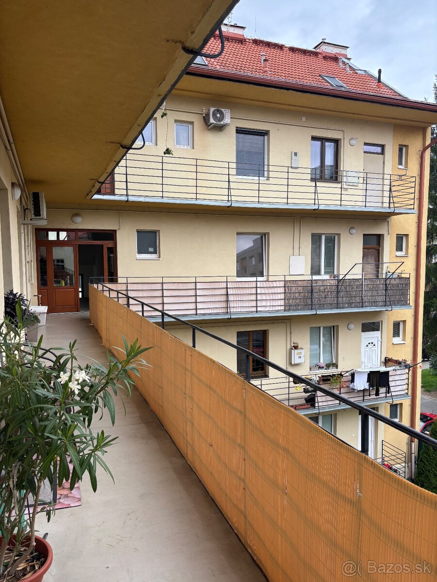 Predam 1-izbovy byt 44 m2 centrum