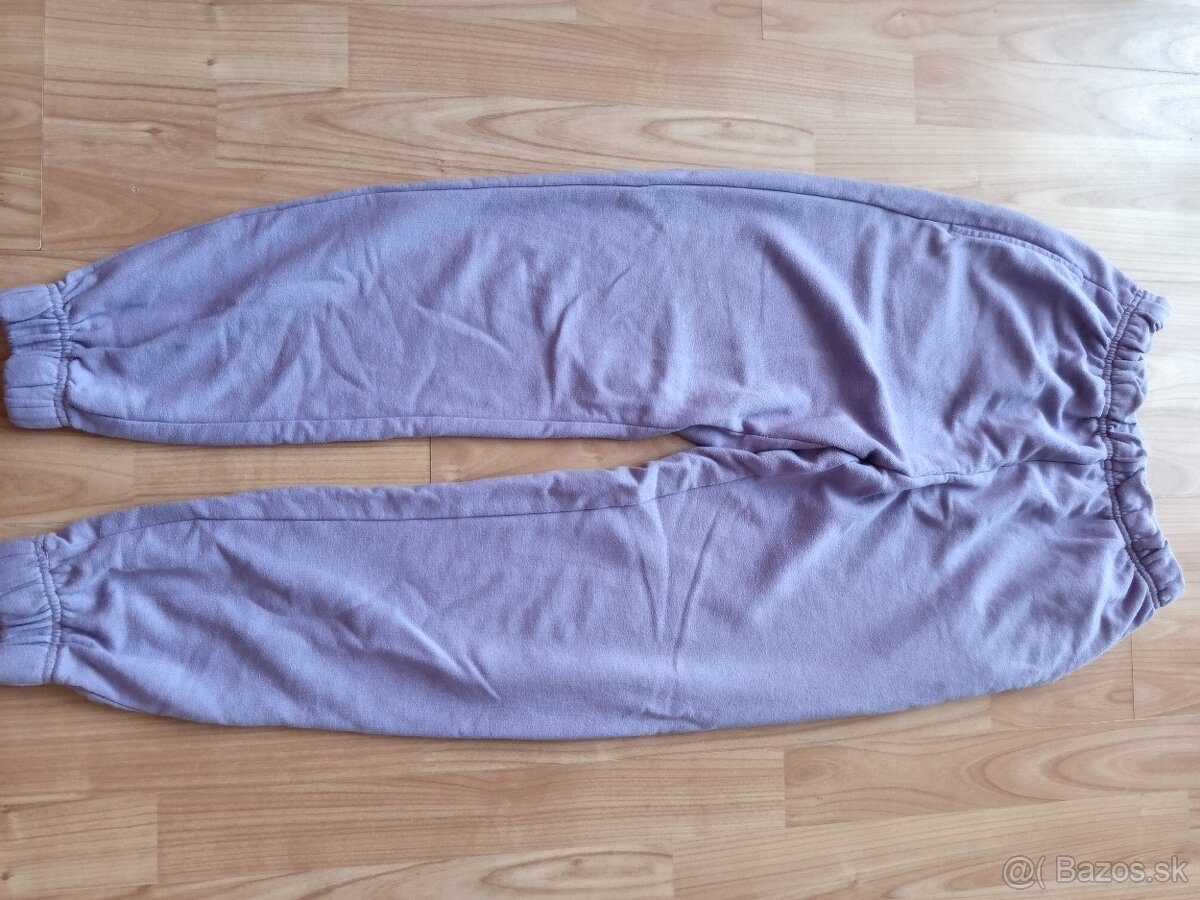 Dievčenské tepláky veľkosť M